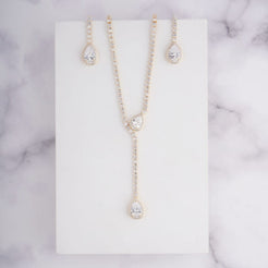 Amavi Necklace Set