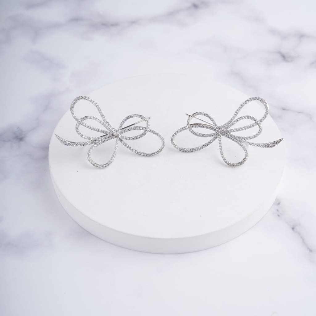 Bow Ear Cuff