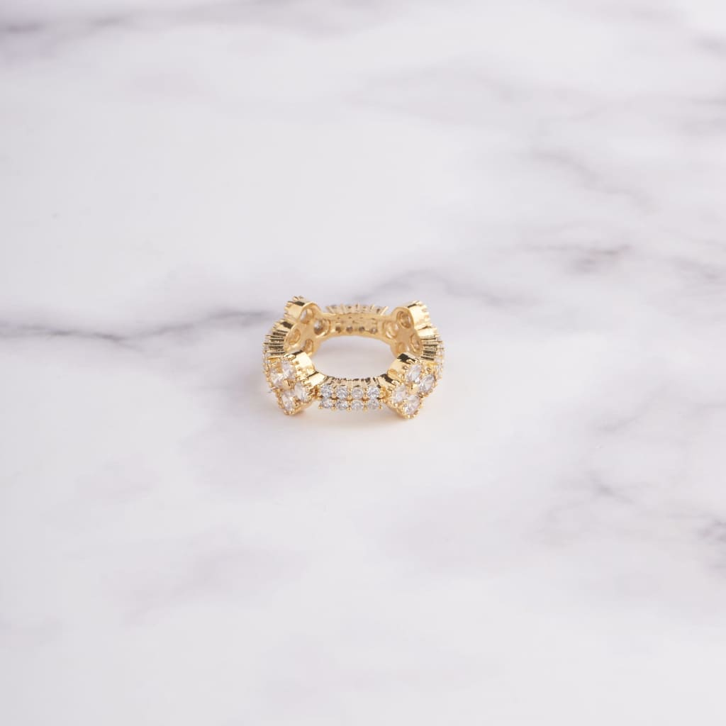 Clover Eternity Ring