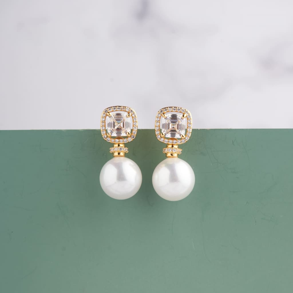 Square Pearl Earrings - Gold