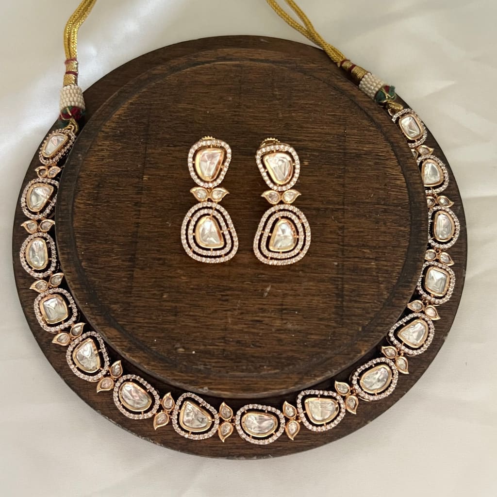 Vaani Necklace Set