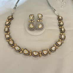 Vaani Necklace Set