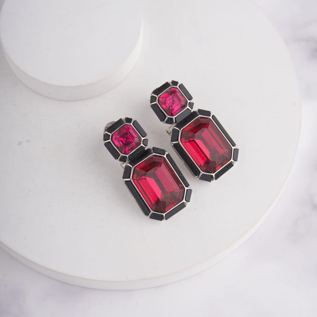 Wyn Earrings - Black - Red / Silver